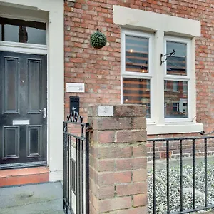 35 Newcastle upon Tyne