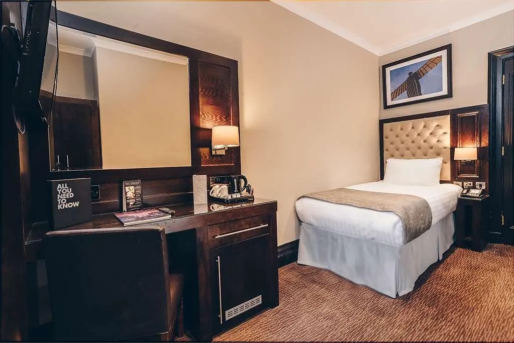 County Hotel & County Aparthotel Newcastle 4*, Newcastle upon Tyne