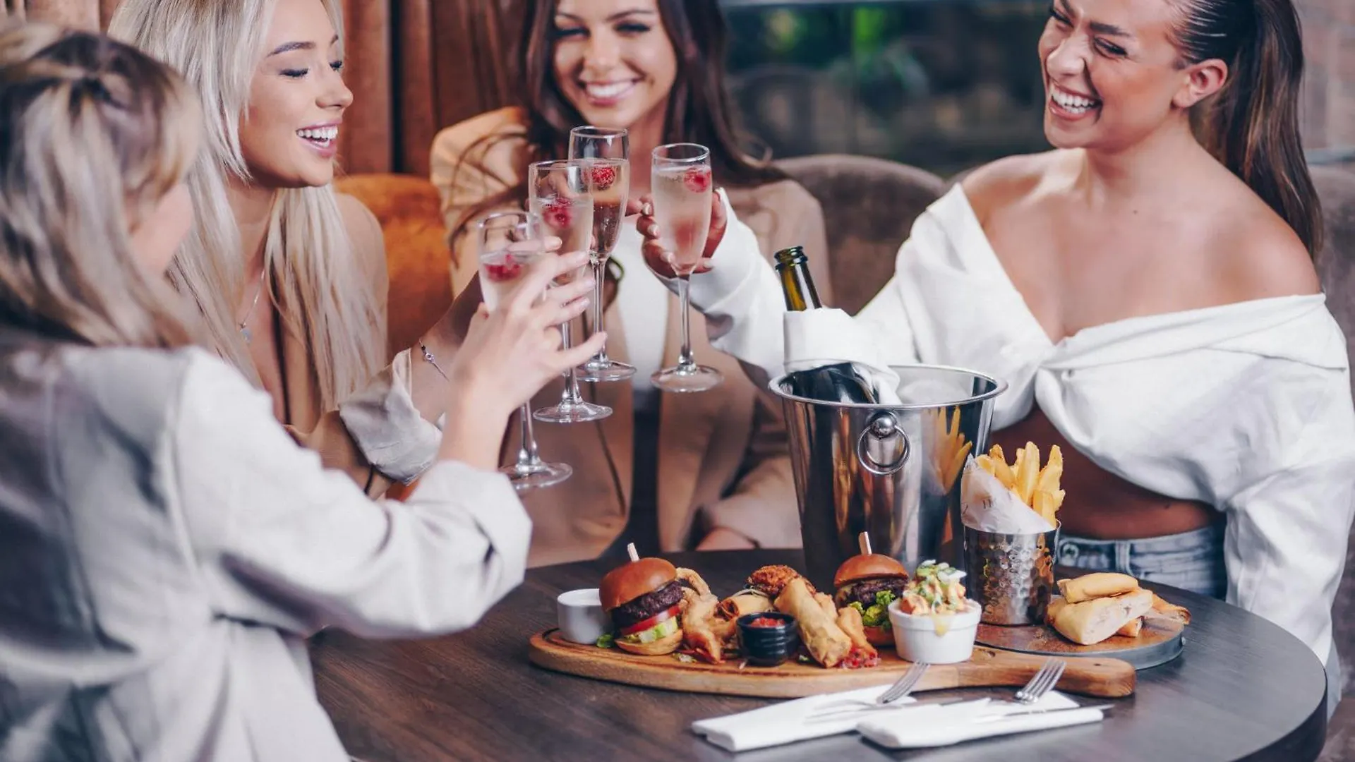County Hotel & County Aparthotel Newcastle  Newcastle upon Tyne